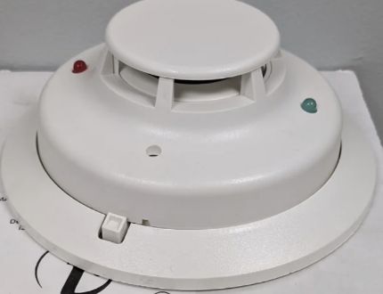 SYSTEM SENSOR i3 Series with Built-in Heat Detector